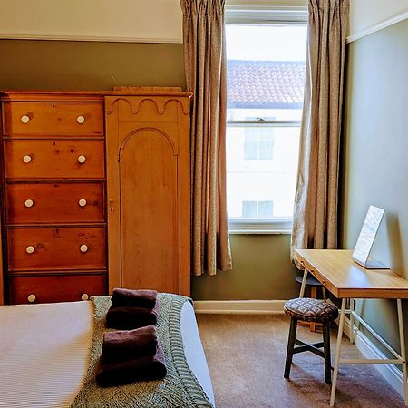 Fifth Quarter Apartment With Free Parking York Eksteriør billede