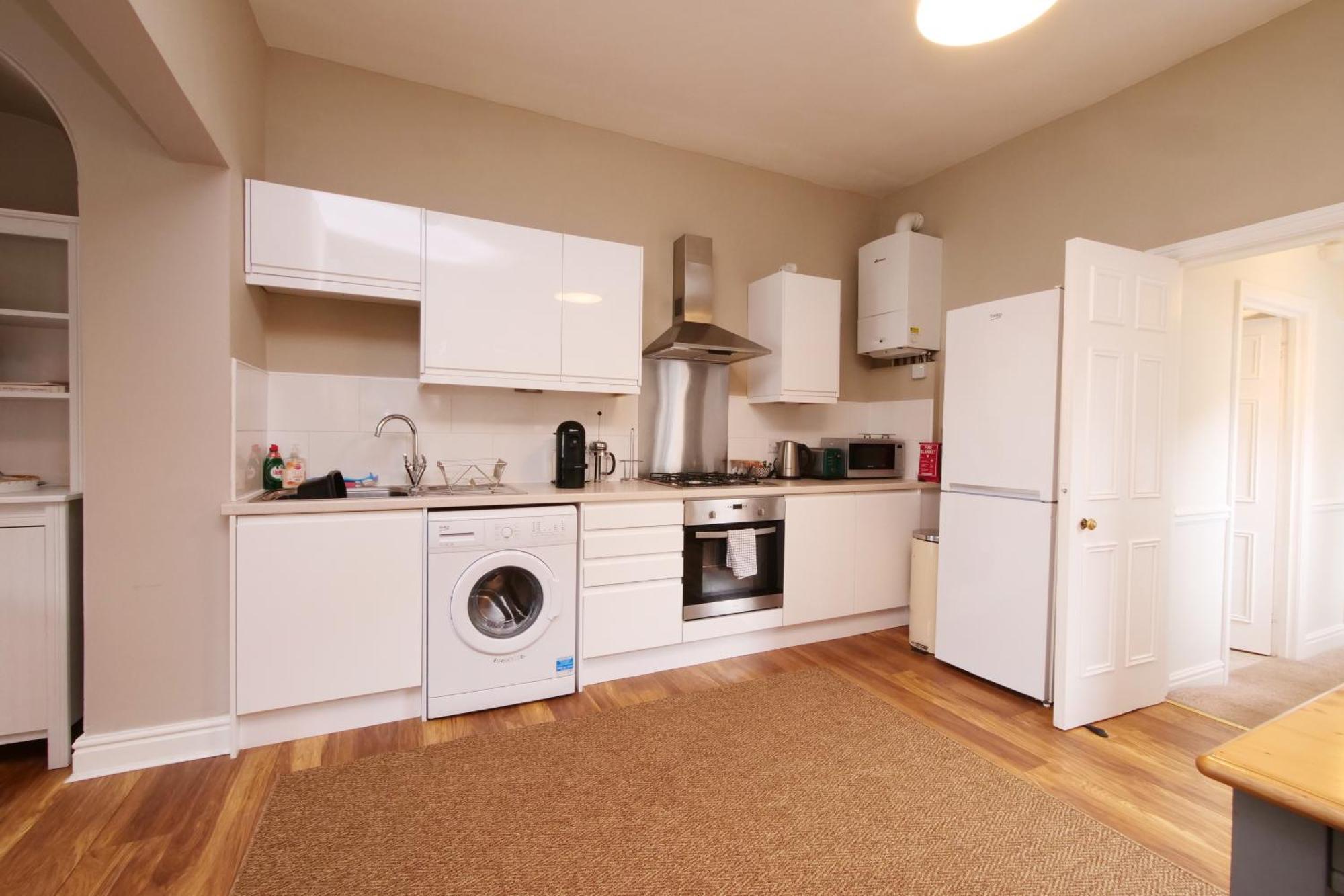 Fifth Quarter Apartment With Free Parking York Eksteriør billede